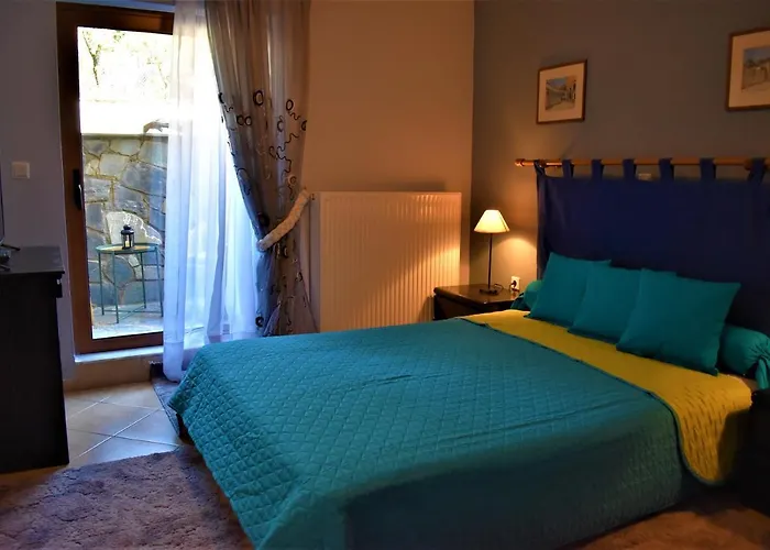 Mainades House