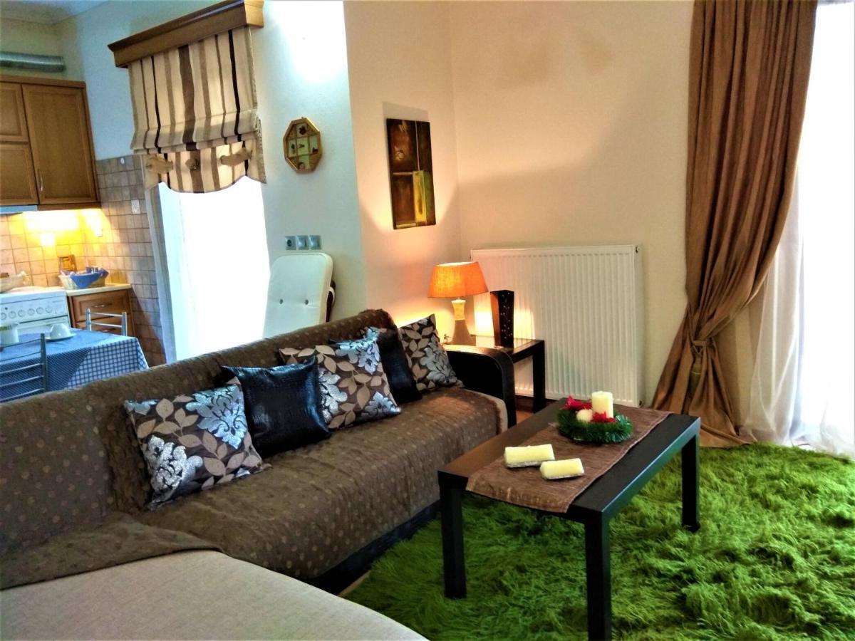 Apartment Mainades House *
